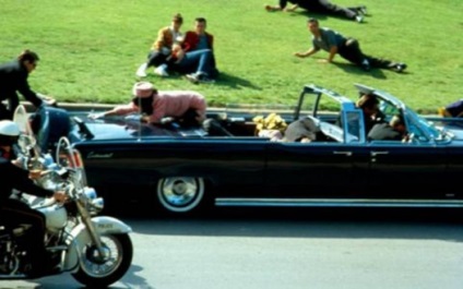 51 Un an în urmă a ucis Kennedy, blogger crazysasha pe site-ul pe 24 noiembrie 2014, o bârfă