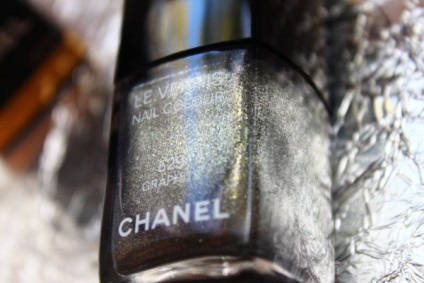 Chanel, recenzii grafite