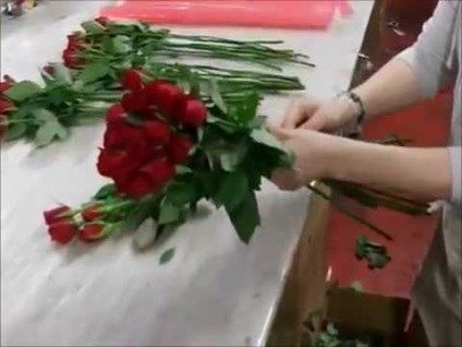 Floristica pentru începători cum să compuneți și să împachetați un buchet minunat cu propriile mâini (clasa de master)