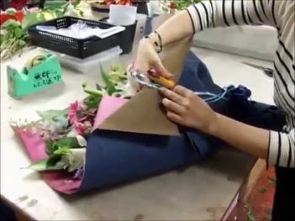 Floristica pentru începători cum să compuneți și să împachetați un buchet minunat cu propriile mâini (clasa de master)