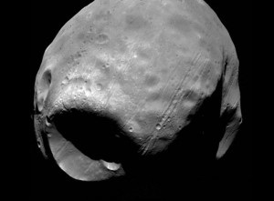 Phobos, astrofizică