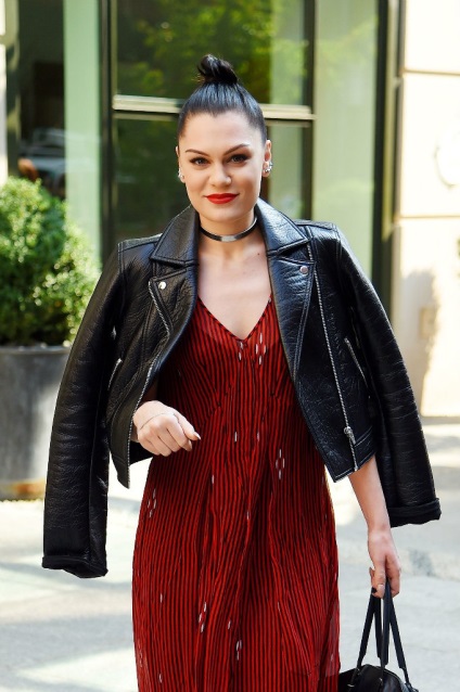 Jessie j, blogger ls-ls pe site-ul de pe 4 februarie 2016, o bârfă