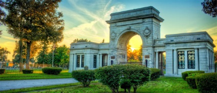 Cimitirul forestier de cimitire - viață printre morți