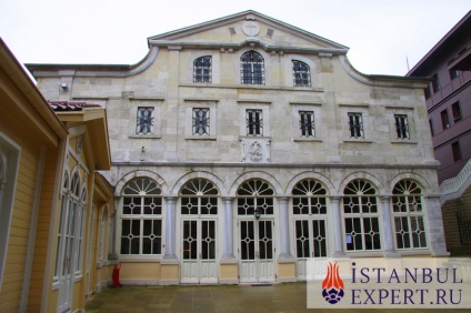 Konstantinápolyi Patriarchátus Isztambulban, Isztambulban, Törökországban, szakmailag