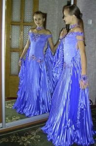 Proiectare de haine pentru dansuri de sala de bal