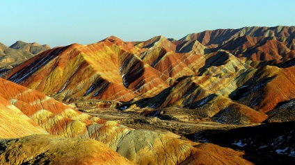 Stânci roșii de changye danxia