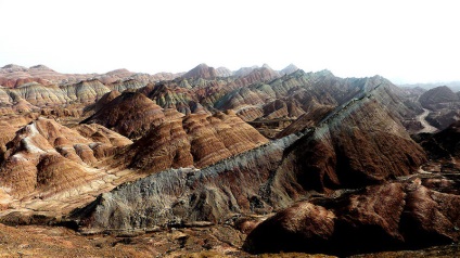 Stânci roșii de changye danxia