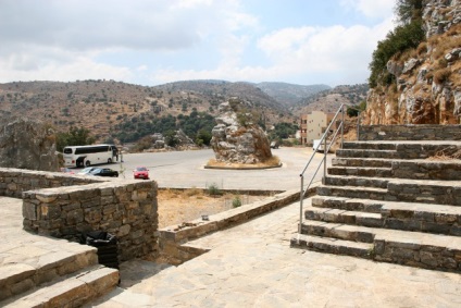 Creta cu mașina