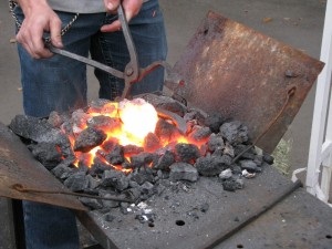 Forge saját kezűleg, hobby gyár