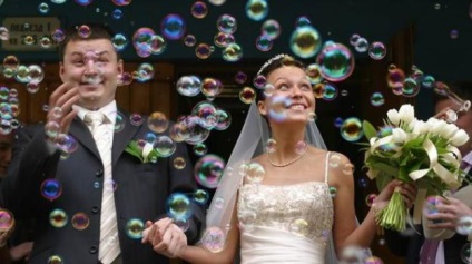 Expozitie laser si bule de sapun pentru sarbatorile de nunta 