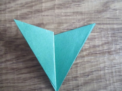 Mesterkurzus a szegfű előállításához Origami módszerrel