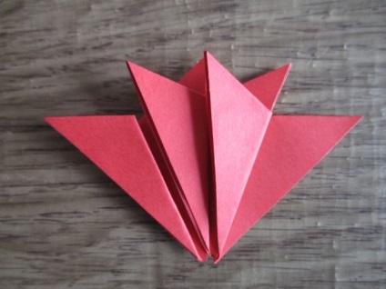 Clasa Master în realizarea garoafelor prin metoda Origami