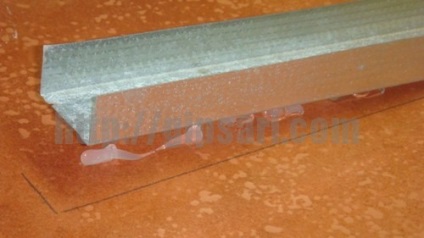 Instalarea unei pereți despărțitori pe o podea caldă sau gresie din porțelan în gips-carton