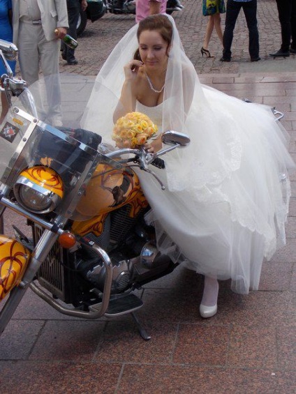 Motocicleta - Motocicleta pentru nunta de la Moscova pe
