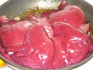 На пръв поглед е ужасно вкусно вътре или пиле в сос от боровинки рецепта със снимки