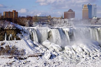 Niagara Falls îngheață - frumusețea care bewitches