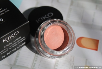 Новите неща Kiko Milano крем сенки в 2 цвята, устойчиви мнения очна линия