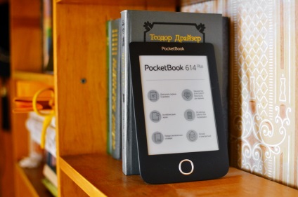 Az e-book pocketbook 614 áttekintése és a költségvetés zászlóshajó-képernyővel