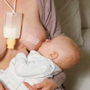 A csecsemő szoptatása