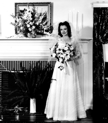 Az első esküvő és az első marilyn monroe esküvői ruha