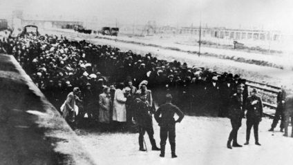 Miért akadályozta meg a Szovjetunió a németeket a lengyelek meggyilkolásában?