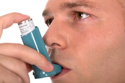Pulverizare pentru cauze de astm, imagine clinică, tratament, fără transpirație