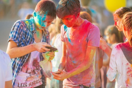 Свято холи colorfest в cinema hall