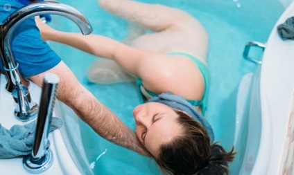 Beneficiile nașterii cu apă, ginecolog