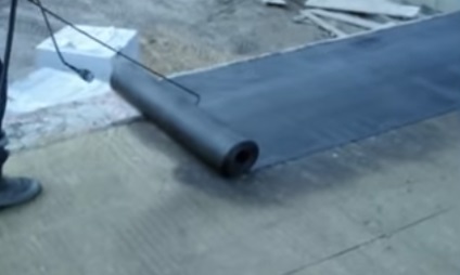 Roll roofing típusú bevonatok, halmozási technológia, eszköz, telepítési utasítások, videó és fényképek