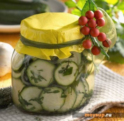 Salata de castraveți și verde pentru iarnă - depozităm vitaminele