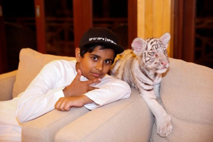 Cel mai tânăr bogat din Dubai, viața luxoasă a unui rahid Belhas de 15 ani