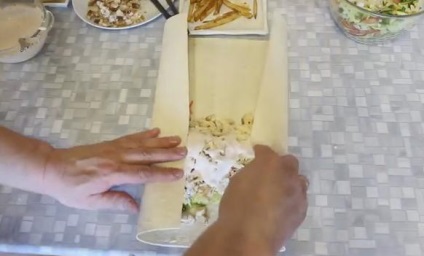 Shaurma csirkével, klasszikus egyszerű recept (egyszerű) Shaurma csirkével, klasszikus egyszerű recepttel