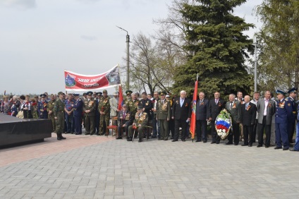 Deschiderea solemnă a unui monument pentru victimele războaielor locale sau instrucțiuni de a aduce cazuri