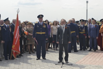 Deschiderea solemnă a unui monument pentru victimele războaielor locale sau instrucțiuni de a aduce cazuri