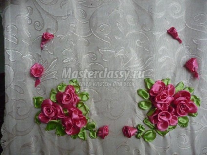 Broderie cu panglici decorative din satin panglici