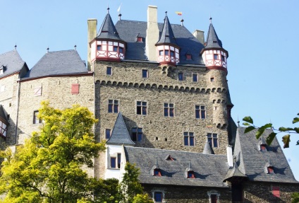 Eltz kastély leírása, fotó és videó a várról