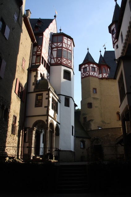Castelul Elts este o perlă pe Moselle