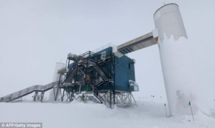 Construirea observatorului de gheață neutrino de la Polul Sud