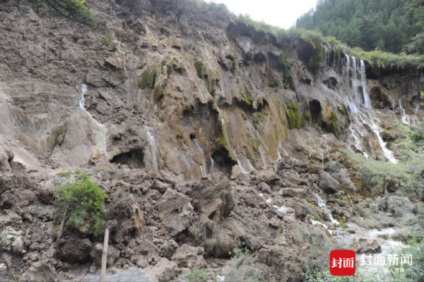 Cutremurul din Sichuan a transformat faimoasele cascade într-o grămadă de murdărie