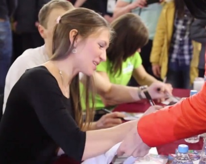 Școlile de biatlon au dat autografe în centrul comercial Tyumen