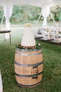 Butoaie de lemn în decorarea nunții