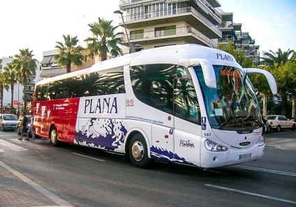 Salou-ból érkezünk a barcelona repülőtérről busszal és vonattal