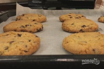 Cookie-uri de casă cu chips-uri de ciocolată - rețetă pas cu pas cu fotografie