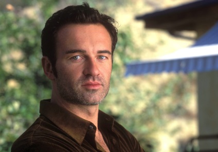 Julian McMahon (julian mcmahon)