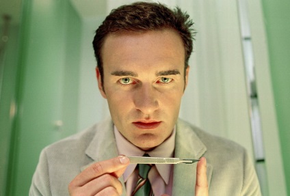 Julian McMahon (julian mcmahon)