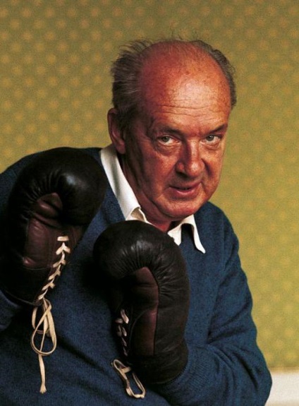 Fotografie și biografie a lui Nabokov