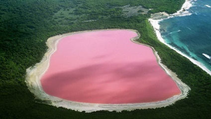 Unde este lacul roz din Crimeea