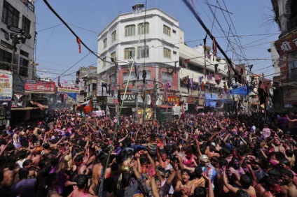 Carnavalul indian 20 de fotografii atmosferice ale holiilor de vacanță