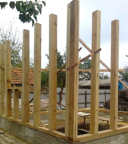 Cum de a construi o casă de cadre cu mâinile tale