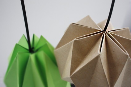 Cum sa faci un papuci de origami din hartie cu mainile tale